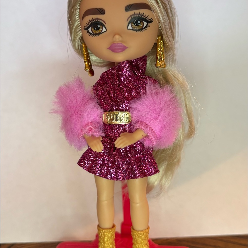 Barbie Extra Minis Dolls LOT of 4 - Picture 3 of 6
